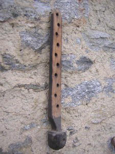 Gancio di legno per camino (1900)